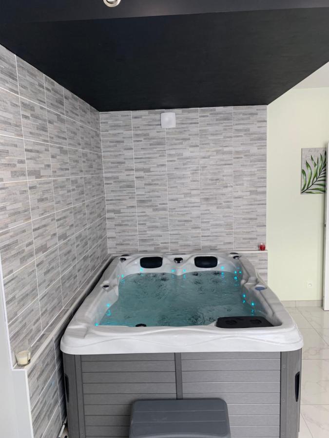 Appartement Spa Gingko, N1 Valenciennes, Wifi, Netflix Aulnoy-lez-Valenciennes Luaran gambar
